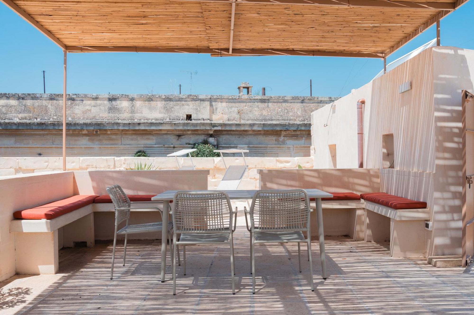 Margherita Apartment & Rooftop By Residence Colibri 莱切 外观 照片